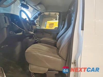 Zdjęcie 7 z 13 samochodu: 2017 CHEVROLET EXPRESS G2500 VIN:1GCWGAFF7H1133691 - miniatura