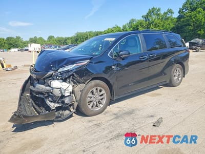 2023 TOYOTA SIENNA XLE 5TDYSKFC8PS077412 - główne zdjęcie licytacji z USA - miniatura