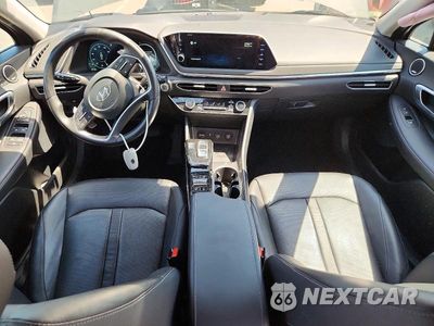 Zdjęcie 8 z 12 samochodu: 2022 HYUNDAI SONATA HYBRID LIMITED VIN:KMHL54JJ3NA051728 - miniatura