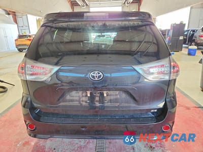 Zdjęcie 6 z 13 samochodu: 2017 TOYOTA SIENNA SE VIN:5TDXZ3DC0HS866316 - miniatura