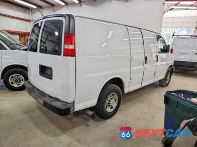 Trzecie zdjęcie samochodu z tyłu: 2009 CHEVROLET EXPRESS G3500 VIN:1GCHG35KX91118848 - miniatura