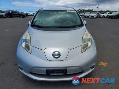 Piąte zdjęcie samochodu w środku: 2014 NISSAN LEAF SV VIN:1N4AZ0CP4EC337155 - miniatura