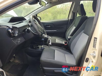 Zdjęcie 7 z 14 samochodu: 2018 TOYOTA PRIUS C TWO VIN:JTDKDTB3XJ1599538 - miniatura