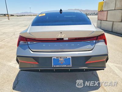 Zdjęcie 6 z 12 samochodu: 2025 HYUNDAI ELANTRA LIMITED VIN:KMHLN4DJ4SU134171 - miniatura
