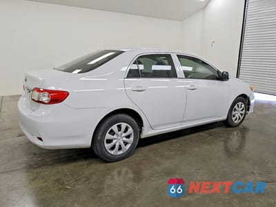 Trzecie zdjęcie samochodu z tyłu: 2013 TOYOTA COROLLA L VIN:5YFBU4EE0DP133054 - miniatura