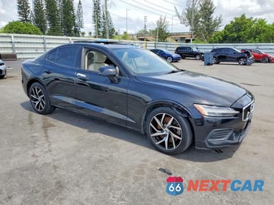 Czwarte zdjęcie samochodu z boku: 2020 VOLVO S60 VIN:7JRA22TKXLG072053 - miniatura