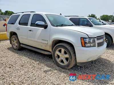 Czwarte zdjęcie samochodu z boku: 2008 CHEVROLET TAHOE K1500 VIN:1GNFK13058J182734 - miniatura