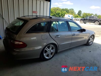 Trzecie zdjęcie samochodu z tyłu: 2005 MERCEDES-BENZ E 500 4MATIC VIN:WDBUH83J95X169671 - miniatura