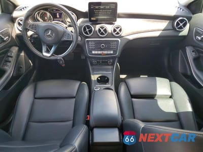 Zdjęcie 8 z 12 samochodu: 2018 MERCEDES-BENZ GLA 250 VIN:WDCTG4EB2JJ433819 - miniatura