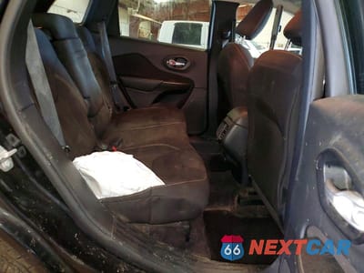Zdjęcie 11 z 13 samochodu: 2016 JEEP CHEROKEE LATITUDE VIN:1C4PJMCB9GW228232 - miniatura