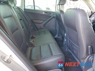 Zdjęcie 10 z 12 samochodu: 2012 VOLKSWAGEN TIGUAN S VIN:WVGAV7AX6CW547751 - miniatura