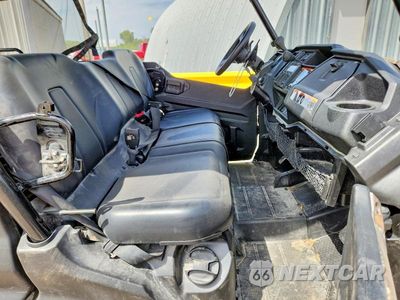 Piąte zdjęcie samochodu w środku: 2023 HONDA PIONEER 1000 UTILITY VEHICLE VIN:1HFVE04W8P4700038 - miniatura