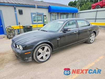 2009 JAGUAR XJ8 L SAJWA79B69SH30506 - główne zdjęcie licytacji z USA - miniatura