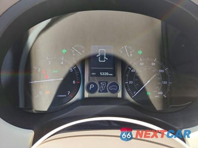 Zdjęcie 9 z 14 samochodu: 2015 LEXUS GX 460 VIN:JTJBM7FX1F5102717 - miniatura