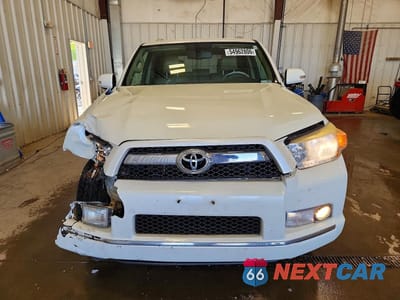 Piąte zdjęcie samochodu w środku: 2013 TOYOTA 4RUNNER LIMITED VIN:JTEBU5JR1D5145916 - miniatura