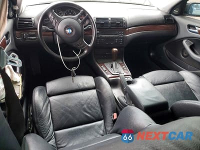 Zdjęcie 8 z 12 samochodu: 2005 BMW 330 I VIN:WBAEV53425KM39700 - miniatura