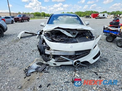 Piąte zdjęcie samochodu w środku: 2014 MERCEDES-BENZ CLA 250 VIN:WDDSJ4EB8EN103898 - miniatura