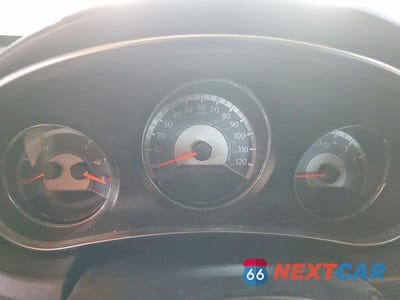Zdjęcie 9 z 12 samochodu: 2014 CHRYSLER 200 LX VIN:1C3CCBAB3EN212759 - miniatura