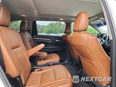 Zdjęcie 11 z 13 samochodu: 2017 TOYOTA HIGHLANDER LIMITED PLATINUM VIN:5TDDZRFH3HS455667 - miniatura