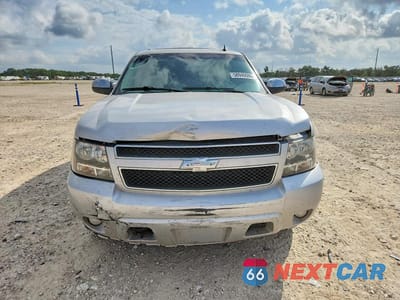 Piąte zdjęcie samochodu w środku: 2014 CHEVROLET TAHOE C1500 LT VIN:1GNSCBE00ER238235 - miniatura