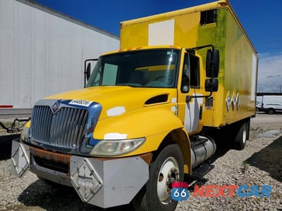 Drugie zdjęcie samochodu z przodu: 2006 INTERNATIONAL 4300 BOX TRUCK VIN:1HTMMAAN16H324867 - miniatura