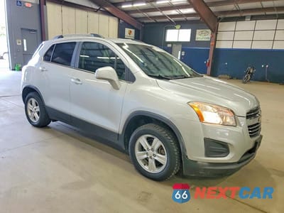 Czwarte zdjęcie samochodu z boku: 2016 CHEVROLET TRAX 1LT VIN:KL7CJPSBXGB544082 - miniatura