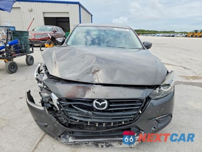 Piąte zdjęcie samochodu w środku: 2017 MAZDA 3 SPORT VIN:3MZBN1U7XHM155362 - miniatura