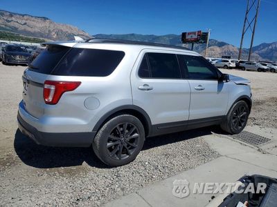 Trzecie zdjęcie samochodu z tyłu: 2017 FORD EXPLORER XLT VIN:1FM5K7D88HGA21329 - miniatura