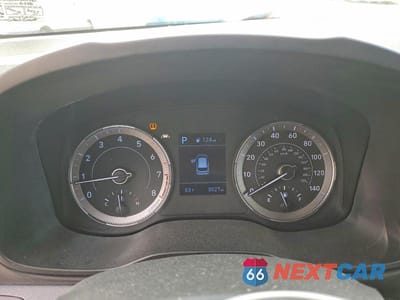 Zdjęcie 9 z 13 samochodu: 2022 HYUNDAI VENUE LIMITED VIN:KMHRC8A3XNU204564 - miniatura