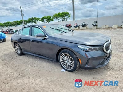 Czwarte zdjęcie samochodu z boku: 2024 BMW 530 XI VIN:WBA53FJ04RCS08342 - miniatura