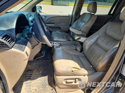 Zdjęcie 7 z 13 samochodu: 2005 HONDA ODYSSEY EXL VIN:5FNRL38605B419984 - miniatura
