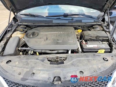Zdjęcie 11 z 12 samochodu: 2016 CHRYSLER 200 C VIN:1C3CCCCG4GN135370 - miniatura