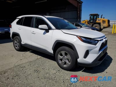 Czwarte zdjęcie samochodu z boku: 2024 TOYOTA RAV4 HYBRID XLE VIN:2T3RWRFV9RW188913 - miniatura