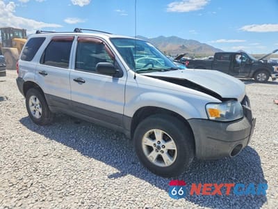 Czwarte zdjęcie samochodu z boku: 2006 FORD ESCAPE XLT VIN:1FMYU03Z76KC08564 - miniatura