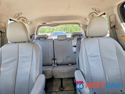 Zdjęcie 10 z 13 samochodu: 2013 TOYOTA SIENNA XLE 8-PASSENGER VIN:5TDYK3DC5DS316502 - miniatura