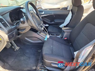 Zdjęcie 7 z 12 samochodu: 2017 KIA FORTE LX VIN:3KPFK4A78HE135897 - miniatura