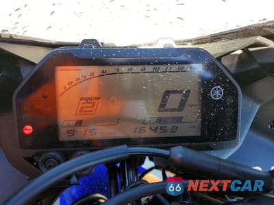 Zdjęcie 7 z 9 samochodu: 2019 YAMAHA YZFR3 VIN:MH3RH17Y8KK001911 - miniatura