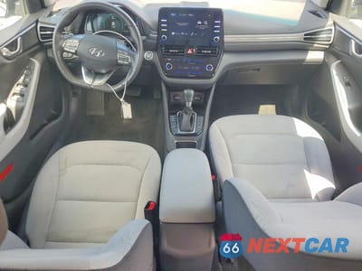 Zdjęcie 8 z 12 samochodu: 2022 HYUNDAI IONIQ SE VIN:KMHC75LCXNU282493 - miniatura