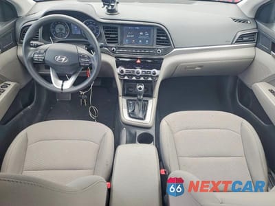 Zdjęcie 8 z 12 samochodu: 2020 HYUNDAI ELANTRA SEL VIN:5NPD84LF7LH575625 - miniatura
