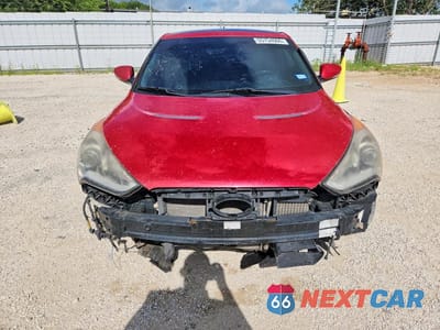 Piąte zdjęcie samochodu w środku: 2015 HYUNDAI VELOSTER TURBO VIN:KMHTC6AE7FU217348 - miniatura