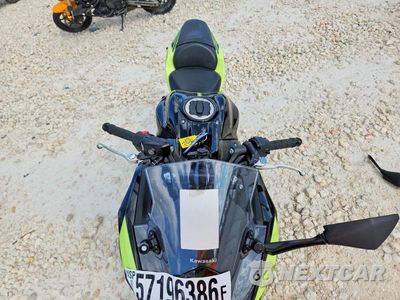 Piąte zdjęcie samochodu w środku: 2026 KAWASAKI EX650 P VIN:ML5EXEP16TDAH1206 - miniatura