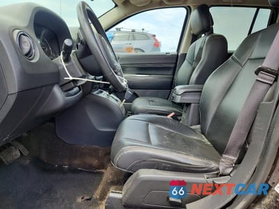 Zdjęcie 7 z 13 samochodu: 2015 JEEP COMPASS LATITUDE VIN:1C4NJDEB7FD215185 - miniatura