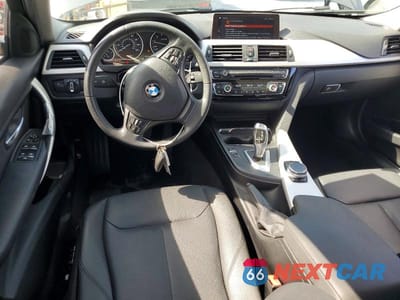 Zdjęcie 8 z 13 samochodu: 2018 BMW 320 XI VIN:WBA8A3C56JA499890 - miniatura