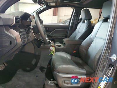 Zdjęcie 7 z 13 samochodu: 2026 TOYOTA 4RUNNER VIN:JTEVA5AR8T5010744 - miniatura