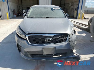 Piąte zdjęcie samochodu w środku: 2020 KIA SORENTO LX VIN:5XYPG4A31LG652411 - miniatura