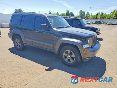 Czwarte zdjęcie samochodu z boku: 2011 JEEP LIBERTY RENEGADE VIN:1J4PN3GK4BW526263 - miniatura