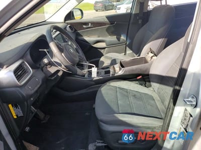 Zdjęcie 7 z 13 samochodu: 2018 KIA SORENTO LX VIN:5XYPG4A31JG424065 - miniatura