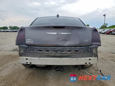 Zdjęcie 6 z 13 samochodu: 2015 CHRYSLER 300 S VIN:2C3CCAGG8FH757038 - miniatura