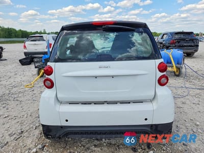 Zdjęcie 6 z 13 samochodu: 2014 SMART FORTWO PURE VIN:WMEEJ3BA4EK748306 - miniatura