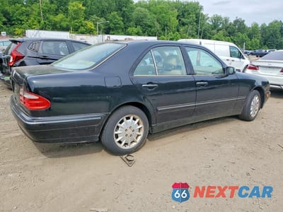 Trzecie zdjęcie samochodu z tyłu: 2001 MERCEDES-BENZ E 320 VIN:WDBJF65JX1B309079 - miniatura